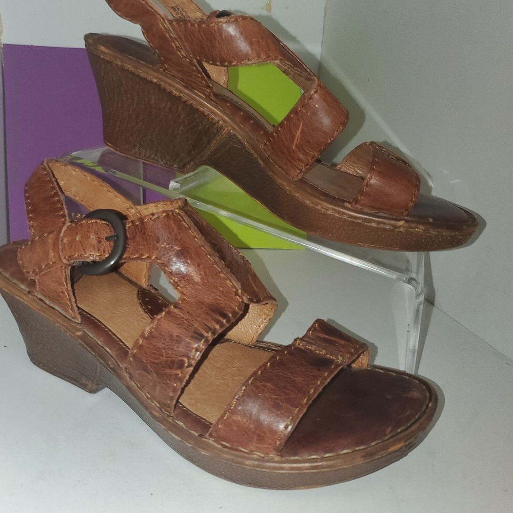 BORN STRAPPY MINI WEDGE HEELED ANTIQUE LEATHER 9